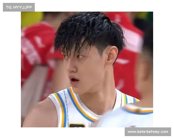 曾凡博与豪哥共庆中国赛，感谢球迷互动。