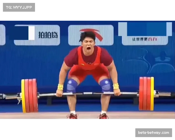 全运会举重项目竞争激烈 各地选手展现高超水准